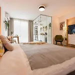 Modern In Nerva Traian - Contemporary Living At Its Finest Bucharest