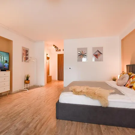 Modern In Nerva Traian - Contemporary Living At Its Finest Апартаменты