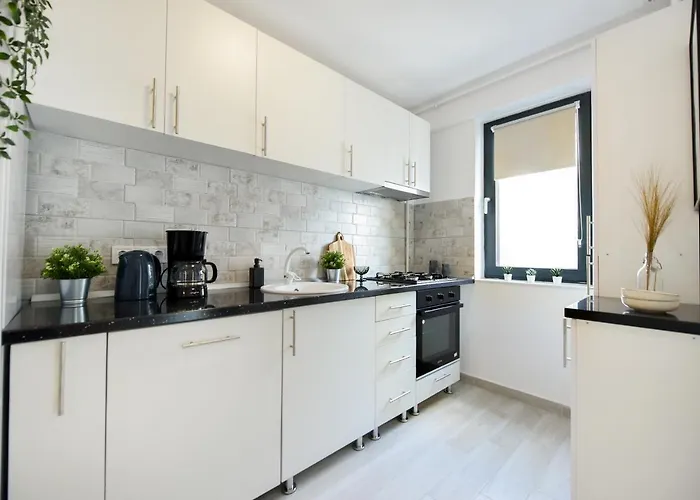 Διαμέρισμα Modern In Nerva Traian - Contemporary Living At Its Finest *