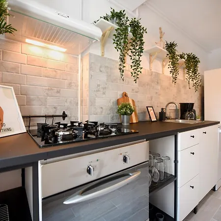 Modern In Nerva Traian - Contemporary Living At Its Finest Apartment Bukarest